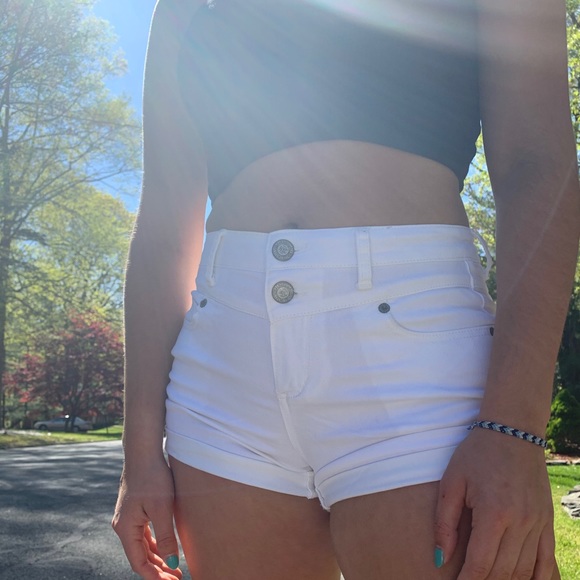 High Waisted Stretchy Shorts - Picture 1 of 2